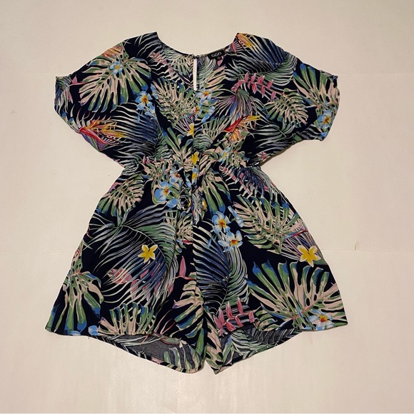 GiGiO Pants - 43 NWT! GiGiO floral romper size small
